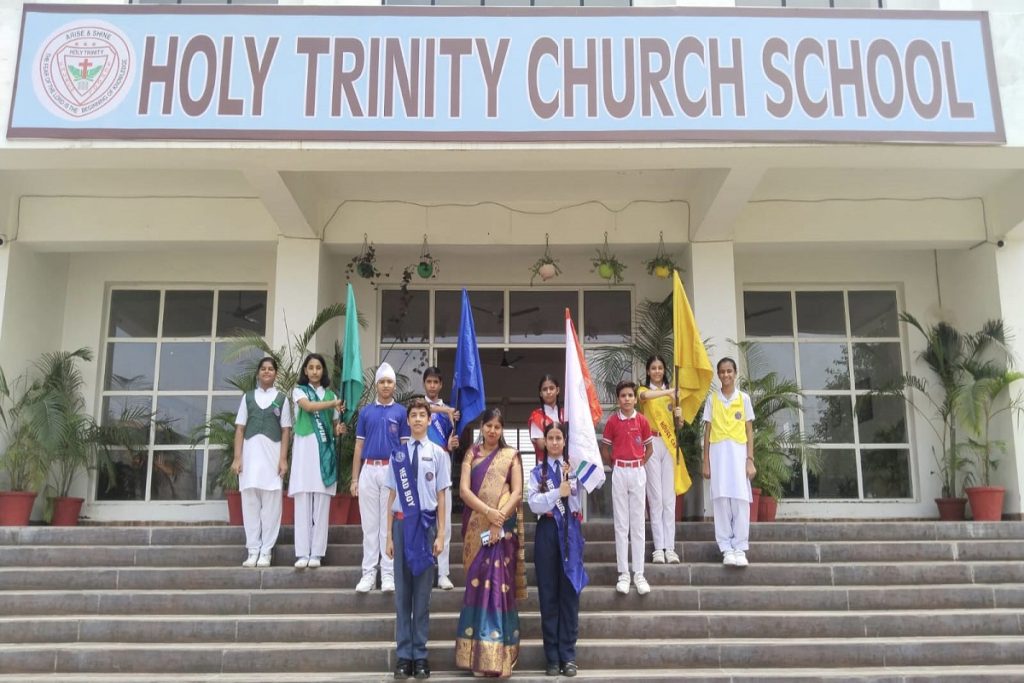 HOLI TRINITY
